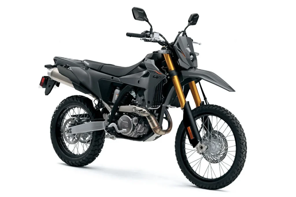 9 تا از بهترین موتورهای دو منظوره (Dual Sport) در سال 2025: 8 Suzuki-DRZ4S-