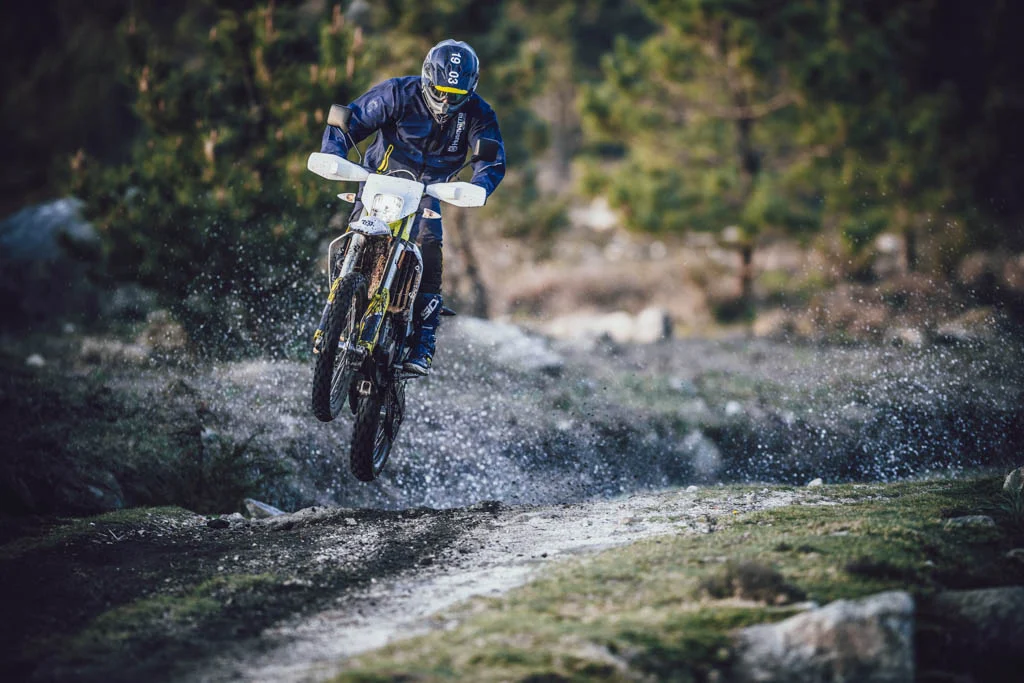 9 تا از بهترین موتورهای دو منظوره (Dual Sport) در سال 2025: 5
fe-501s-dual-sport-motorcycle